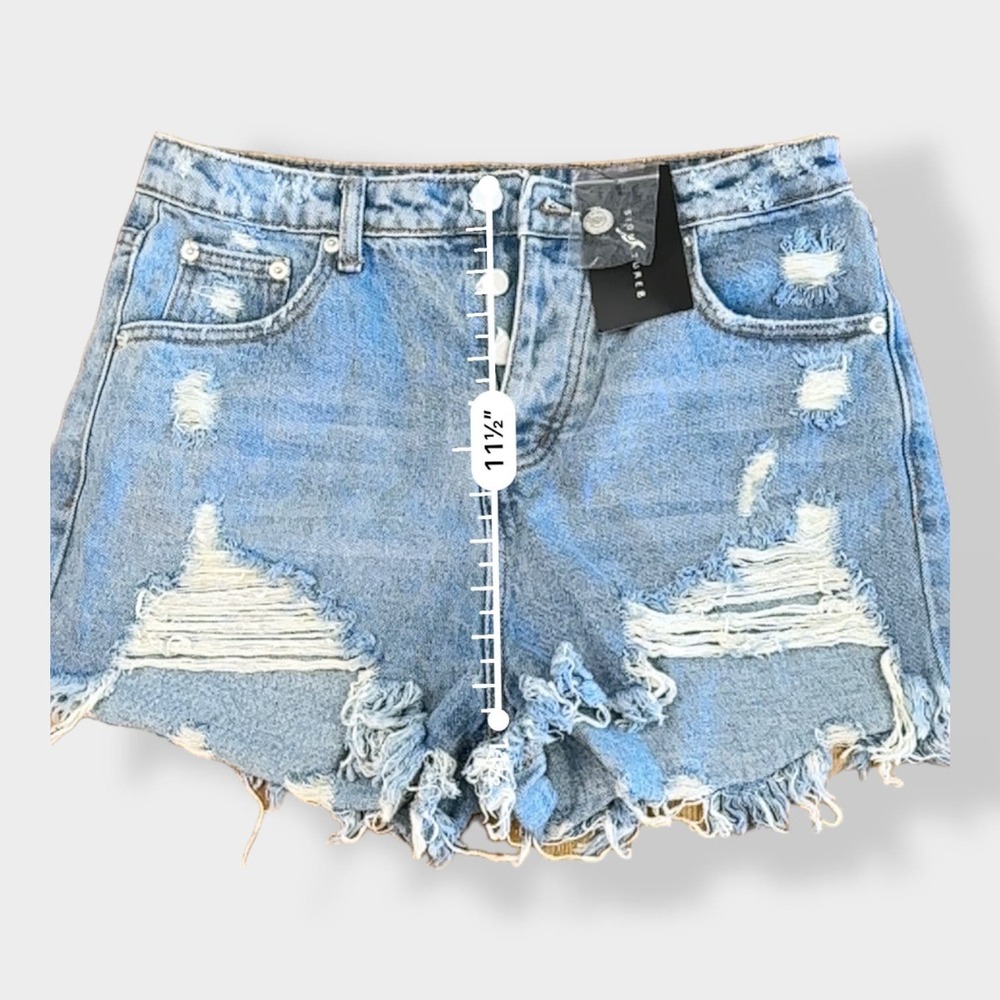 Signature 8 NWT high rise‎ distressed Jean shorts Size L - Picture 5 of 6